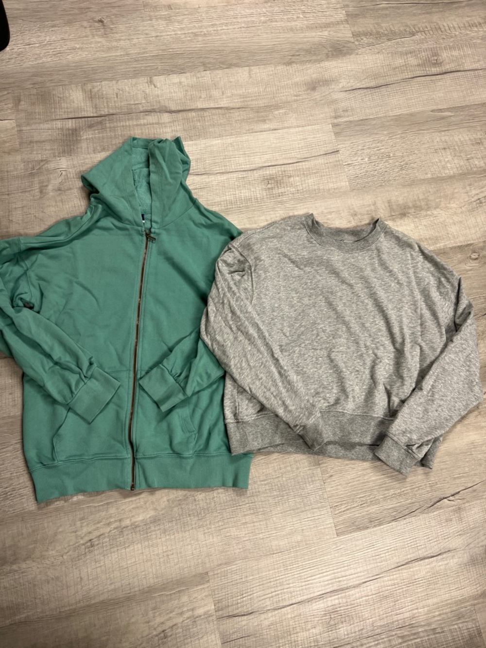 Old Navy Light Green Zip-Up Hoodie and grey crewneck worn once Girls XL